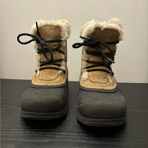 Sorel winter snow boots - Used